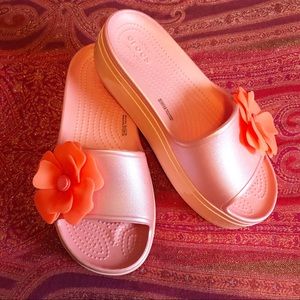 Crocs Vivid Blooms Platform Slides